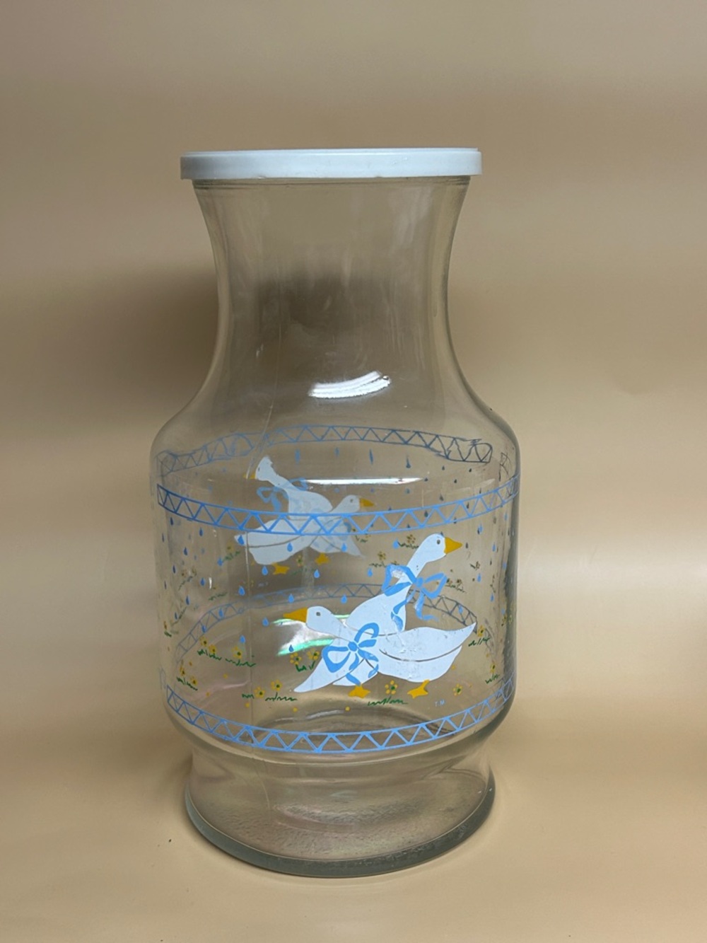 Anchor Hocking Farm Country Juice / Milk Carafe / Pitcher Ducks and Blue w/ lid